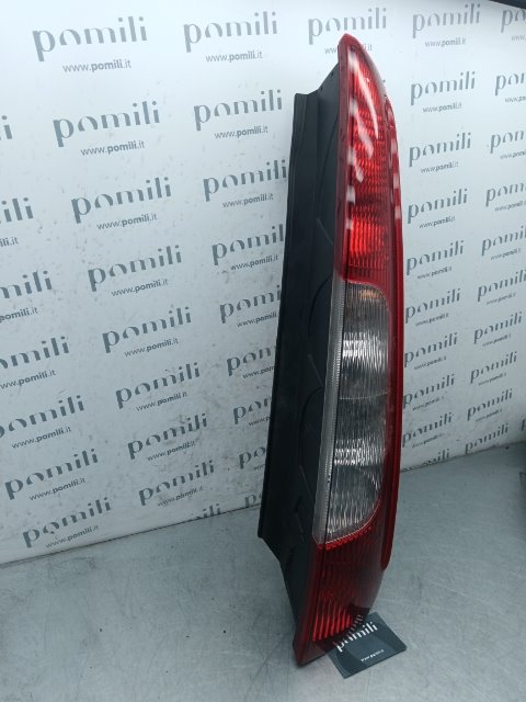 Pomili Fanaleria Ford Focus C-Max fanale posteriore destro