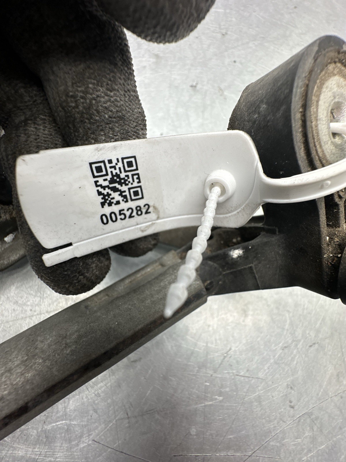 Pomili Cristalli motorino tergicristallo anteriore Opel Corsa E Adam 13432685 usato 12 V