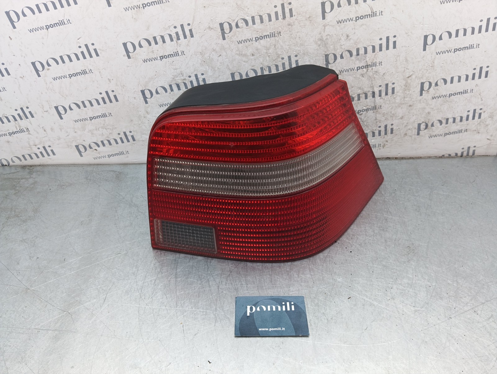 Pomili Fanaleria Volkswagen Golf IV 37740748 fanale posteriore destro usato