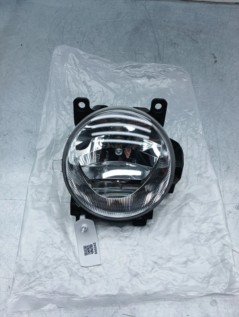 Pomili Fanaleria Toyota Hilux 1338103 fendinebbia destro usato