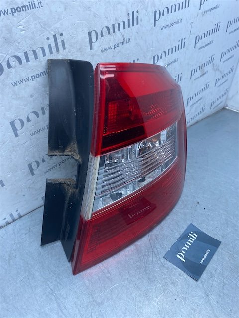 Pomili Fanaleria Skoda Rapid Spaceback fanale posteriore destro