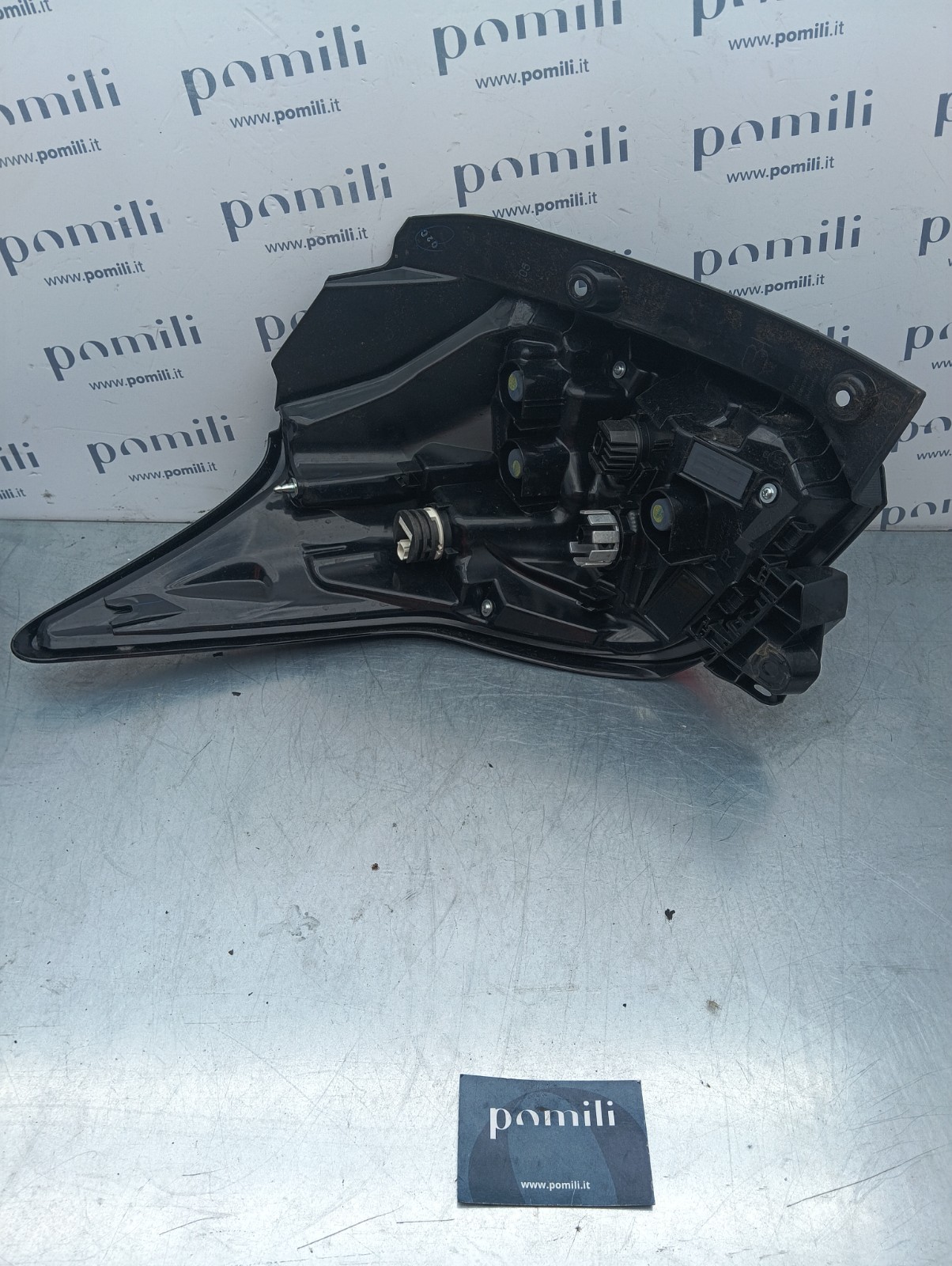 Pomili Fanaleria Toyota Yaris 81551K0040 fanale posteriore destro usato