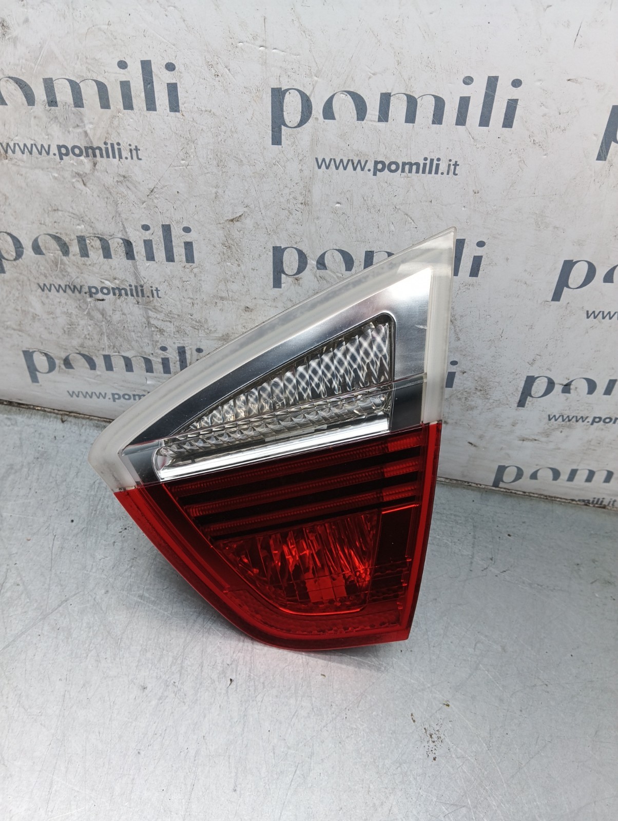 Pomili Fanaleria Fanale posteriore portellone BMW E90 destro usato