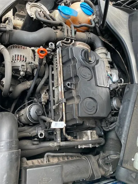 Pomili Motore e cambio con supporti Motore semicompl. VOLKSWAGEN GOLF (1K)