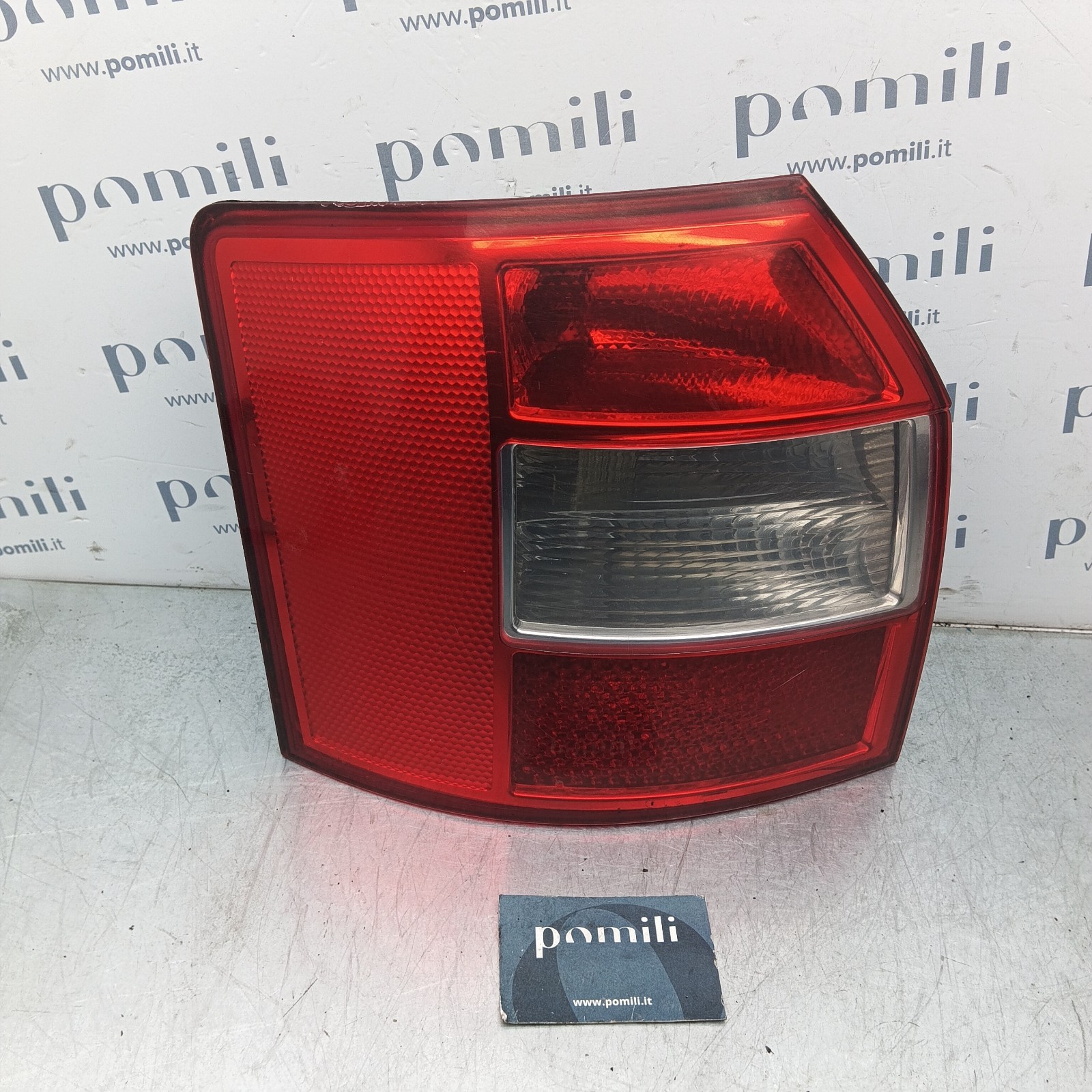 Pomili Fanaleria Audi A4 fanale posteriore sinistro AF2IP2RST-01 usato
