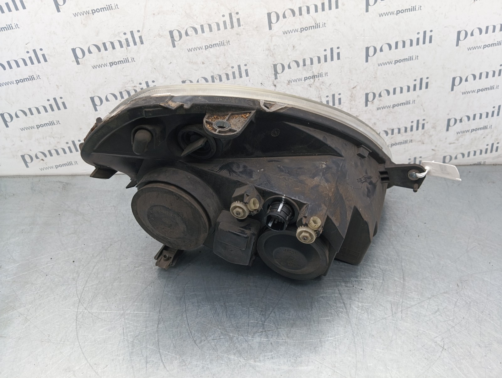 Pomili Fanaleria Faro anteriore sinistro Lancia Ypsilon 153873-01 usato spinotto bianco