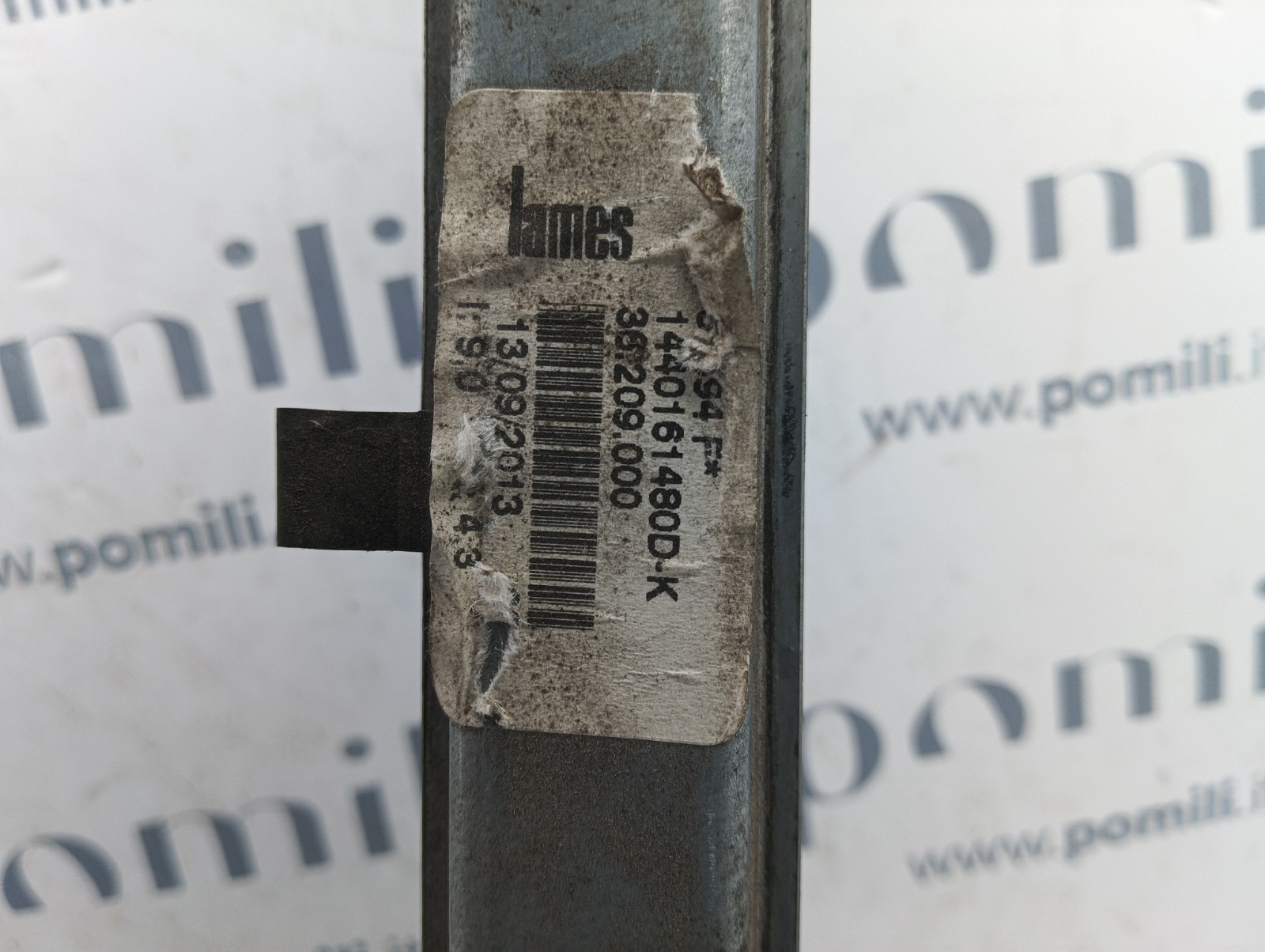 Pomili Rivestimenti interni Alzacristalli anteriore destro 400983F usato