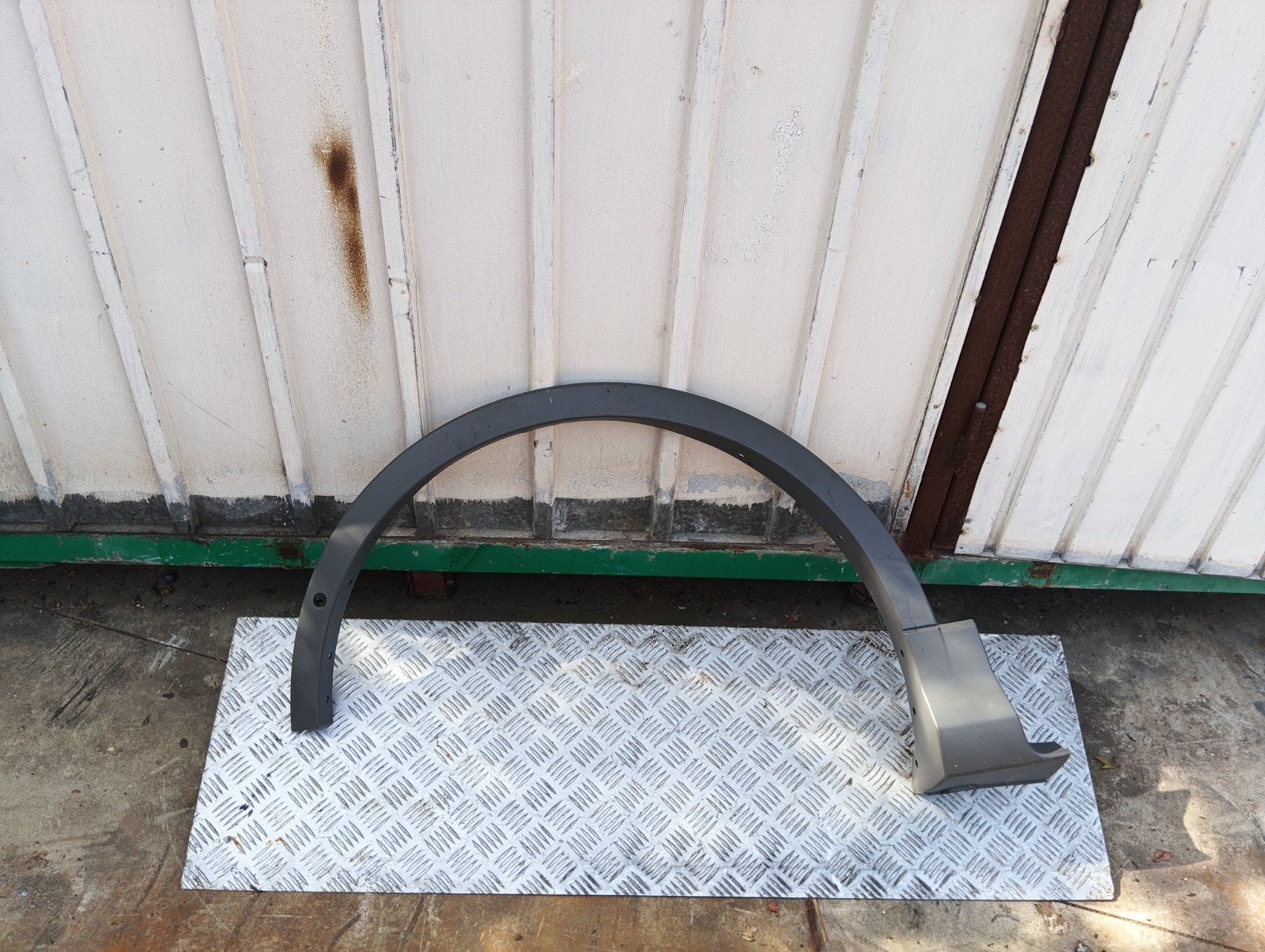 Pomili Lamierati esterni Ford Kuga Mk3 modanatura passaruota posteriore CV4J-516D239