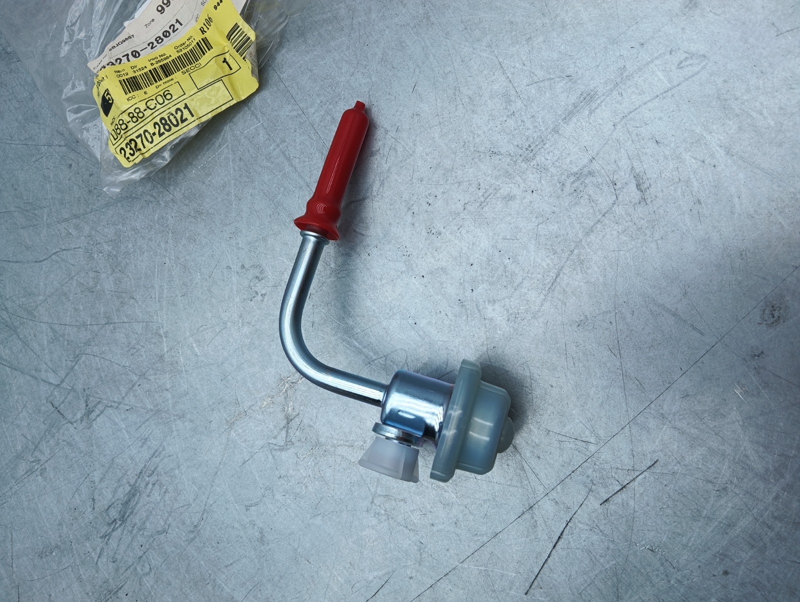 Pomili Alimentazione e scarico Toyota RAV4 Highlander Camry Scion smorzatore pressione carburante 23270-28021 nuovo