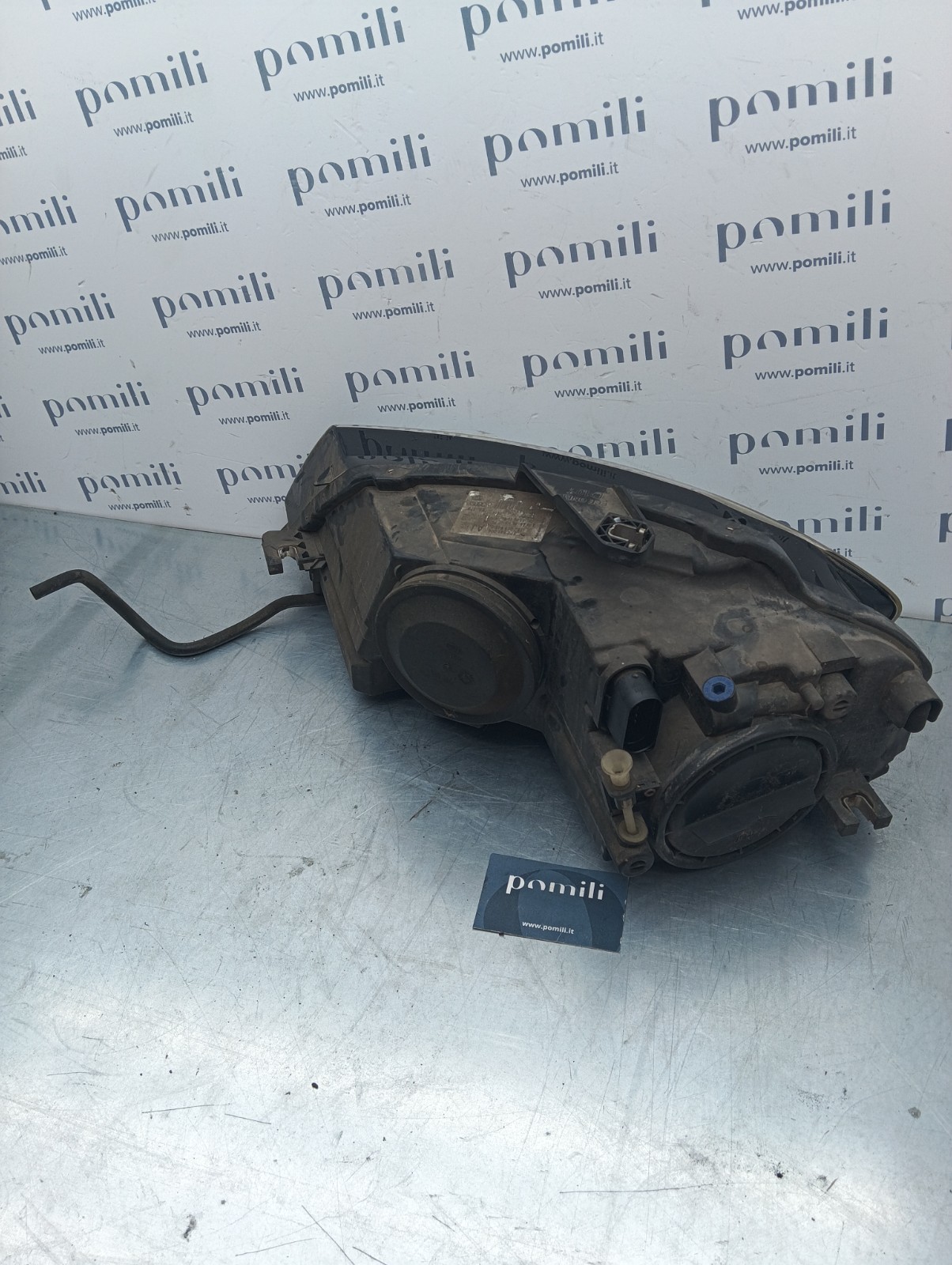 Pomili Fanaleria Audi A3 2008-2012 faro anteriore destro usato