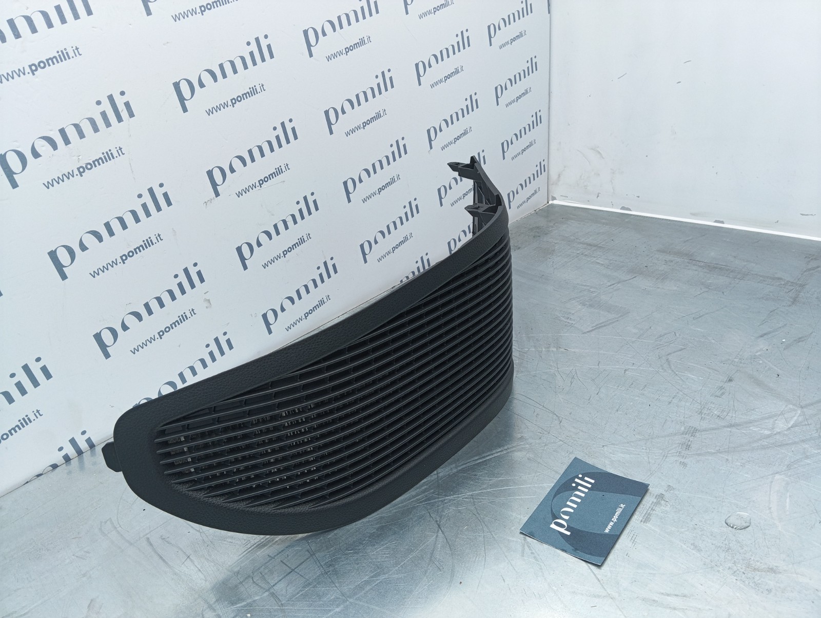 Pomili Lamierati esterni Toyota RAV4 coperchio vano batteria nuovo