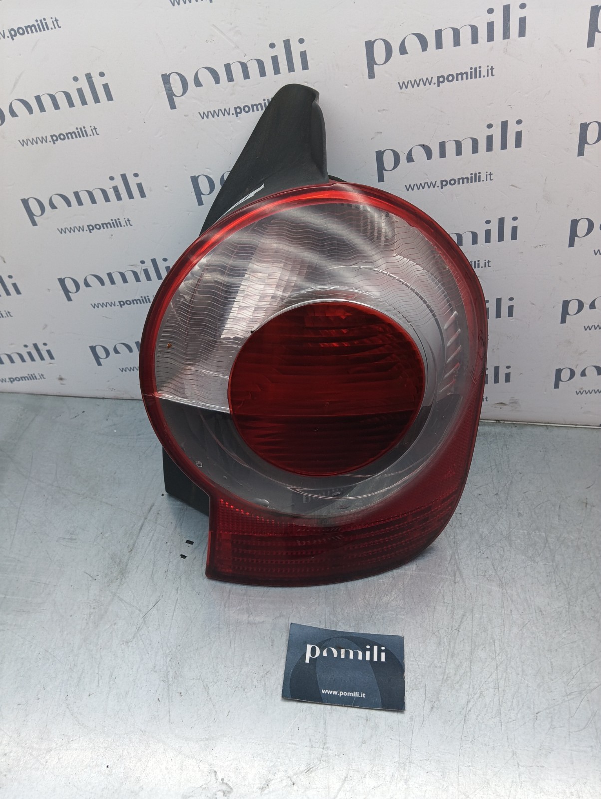 Pomili Fanaleria Fanale posteriore destro Renault Modus 8200655990 usato