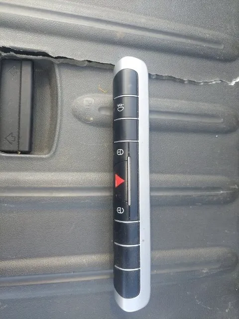 Pomili Rivestimenti interni e parti interne Cornice portastrumenti SMART FORTWO (A/C451) (01/07>12/11<)