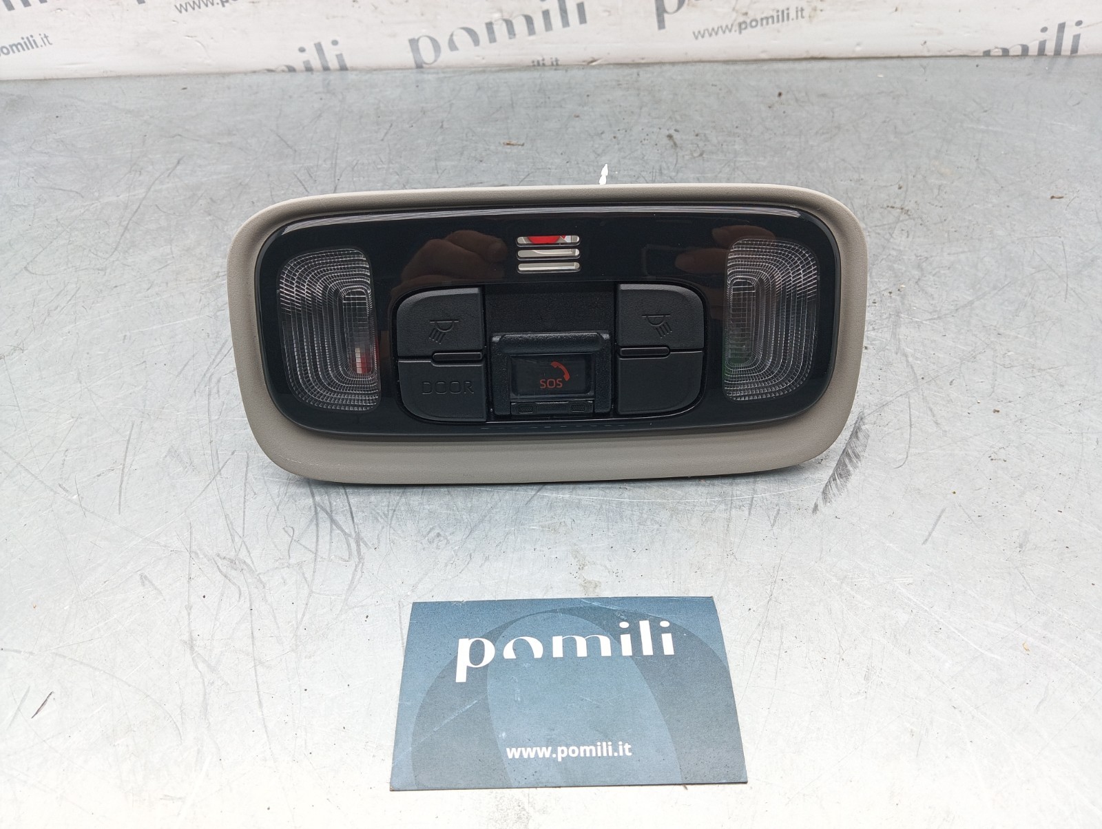 Pomili Fanaleria Plafoniera Toyota Yaris 4 81260-0D260-105B usata