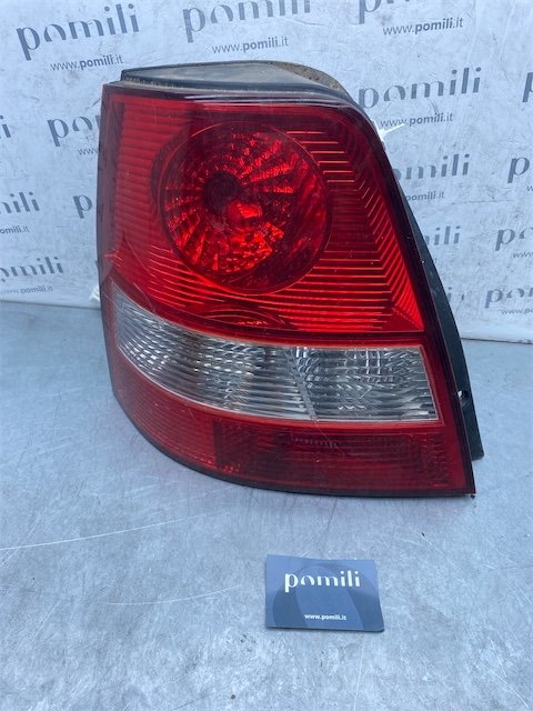 Pomili Fanaleria Kia Sorento 1a Serie fanale posteriore sinistro