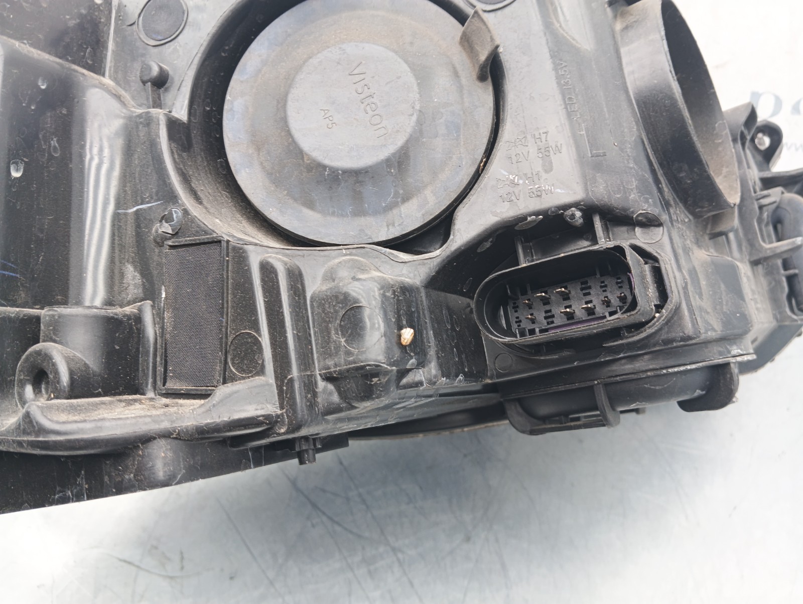 Pomili Fanaleria Faro anteriore sinistro Ford Focus III 1482114822 usato opacizzato