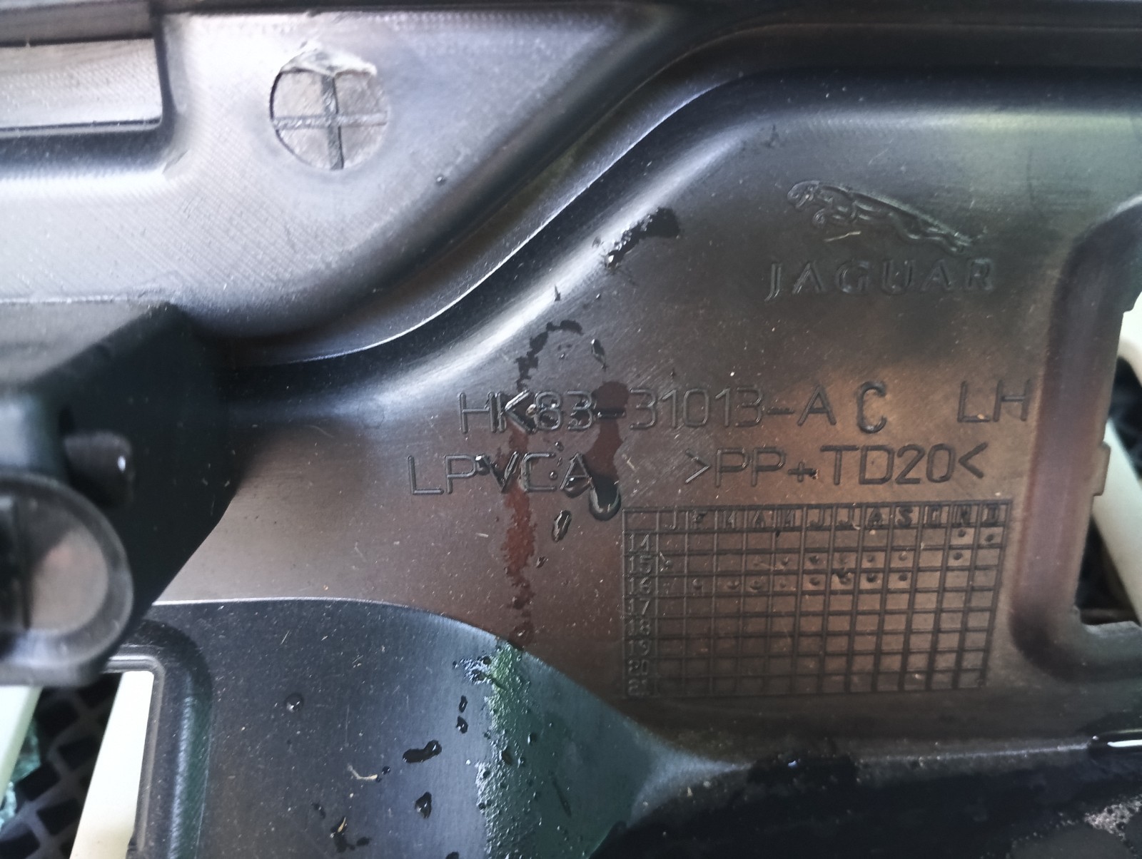 Pomili Rivestimenti interni e parti interne Rivestimento interno SX portabagagli Jaguar F-Pace 2016-20 HK83-31013-AC usato