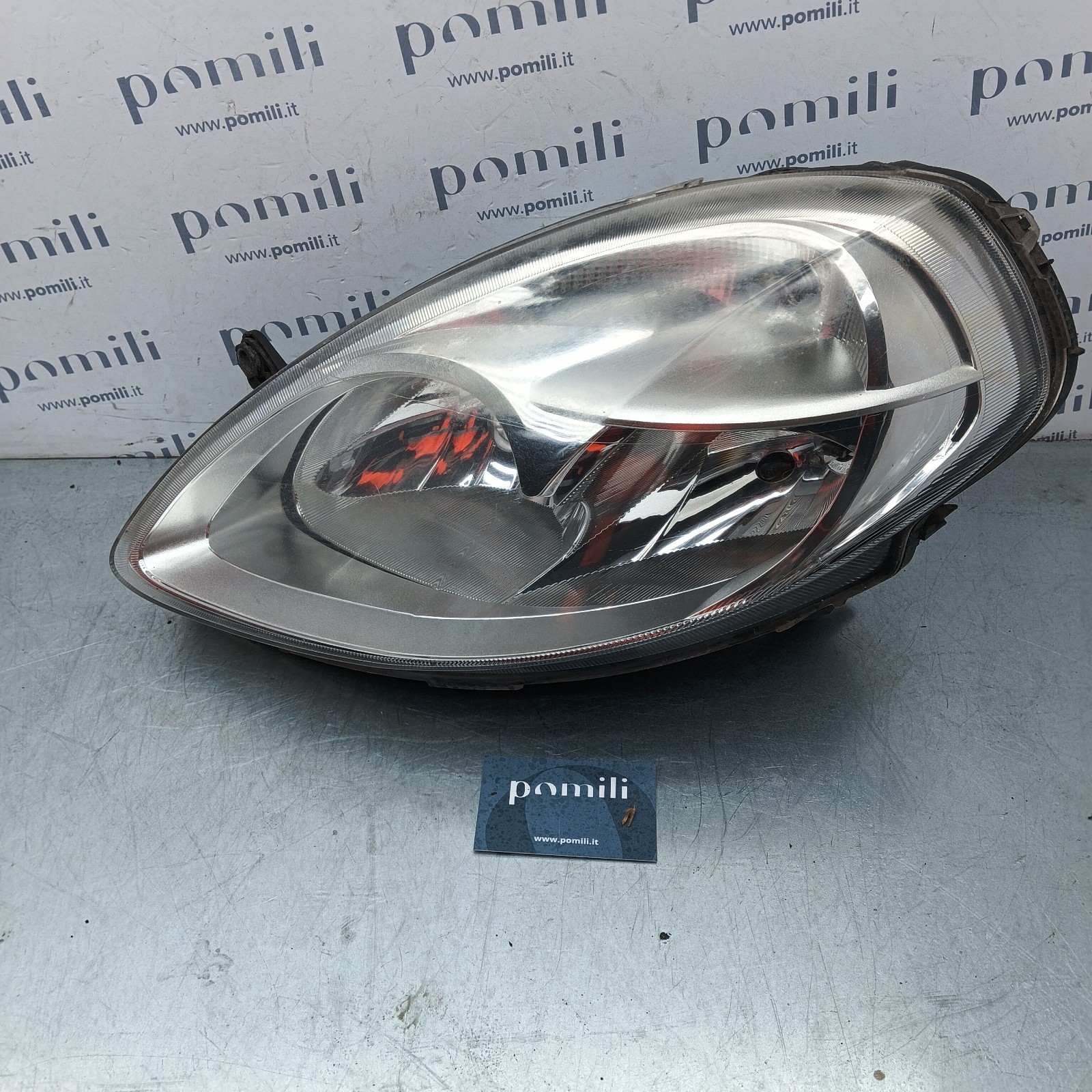 Pomili Fanaleria Faro anteriore sinistro Lancia Y 270533-00L faro usato