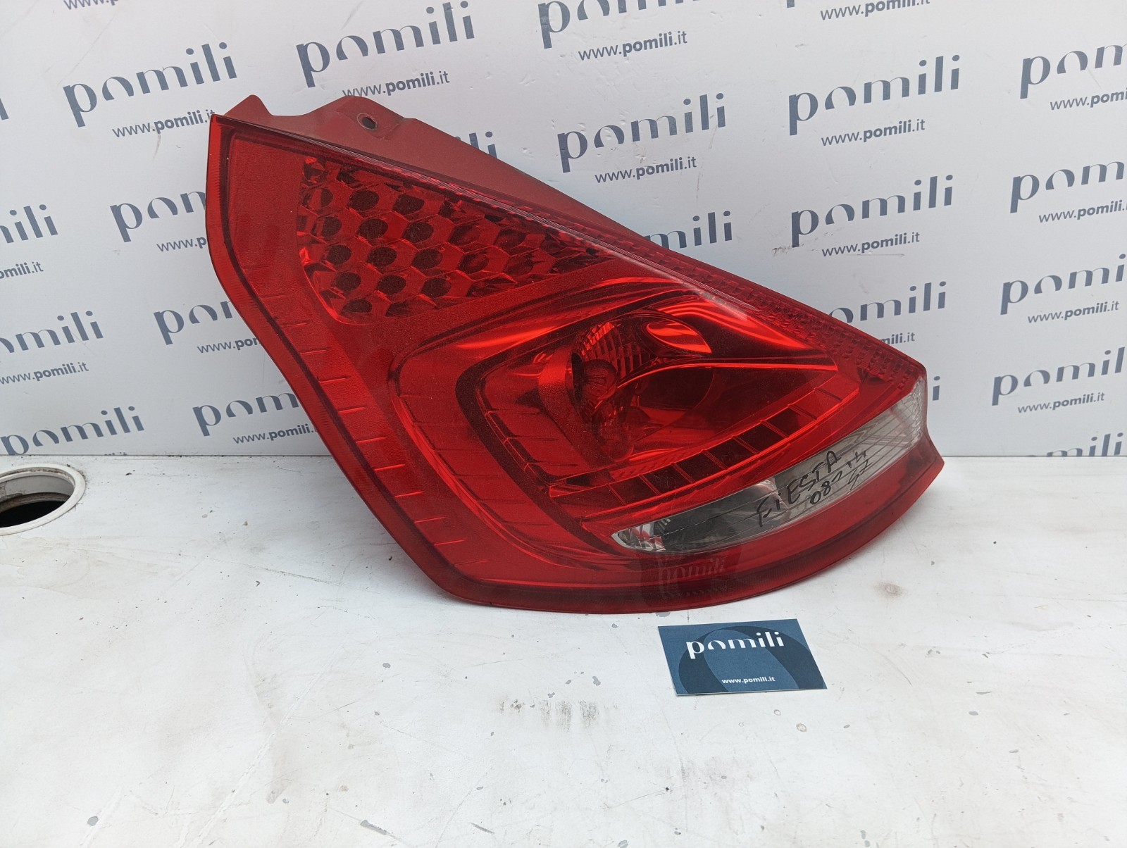 Pomili Fanaleria Ford Fiesta fanale posteriore destro 8A6113404A usato