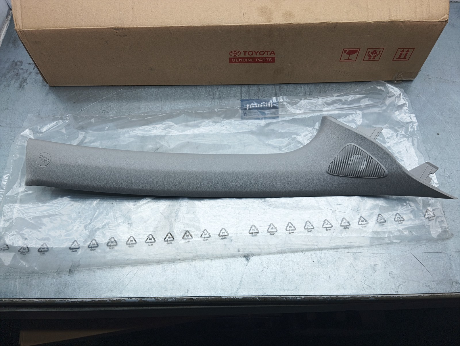 Pomili Rivestimenti interni Toyota Yaris III rivestimento montante A sinistro
