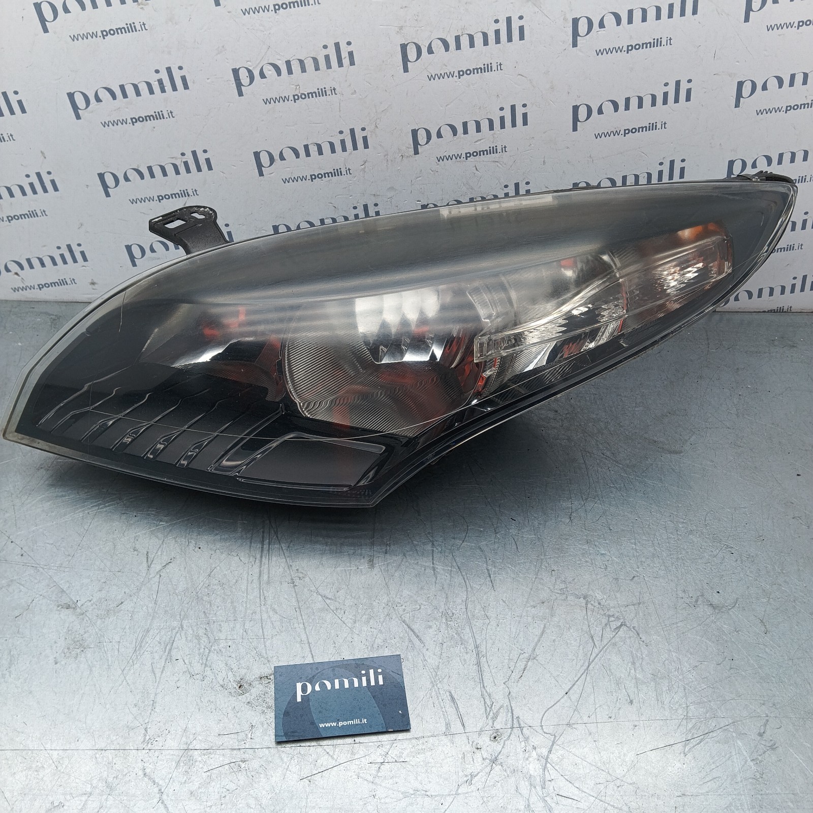 Pomili Fanaleria Renault Mégane III 260602446R faro anteriore sinistro usato