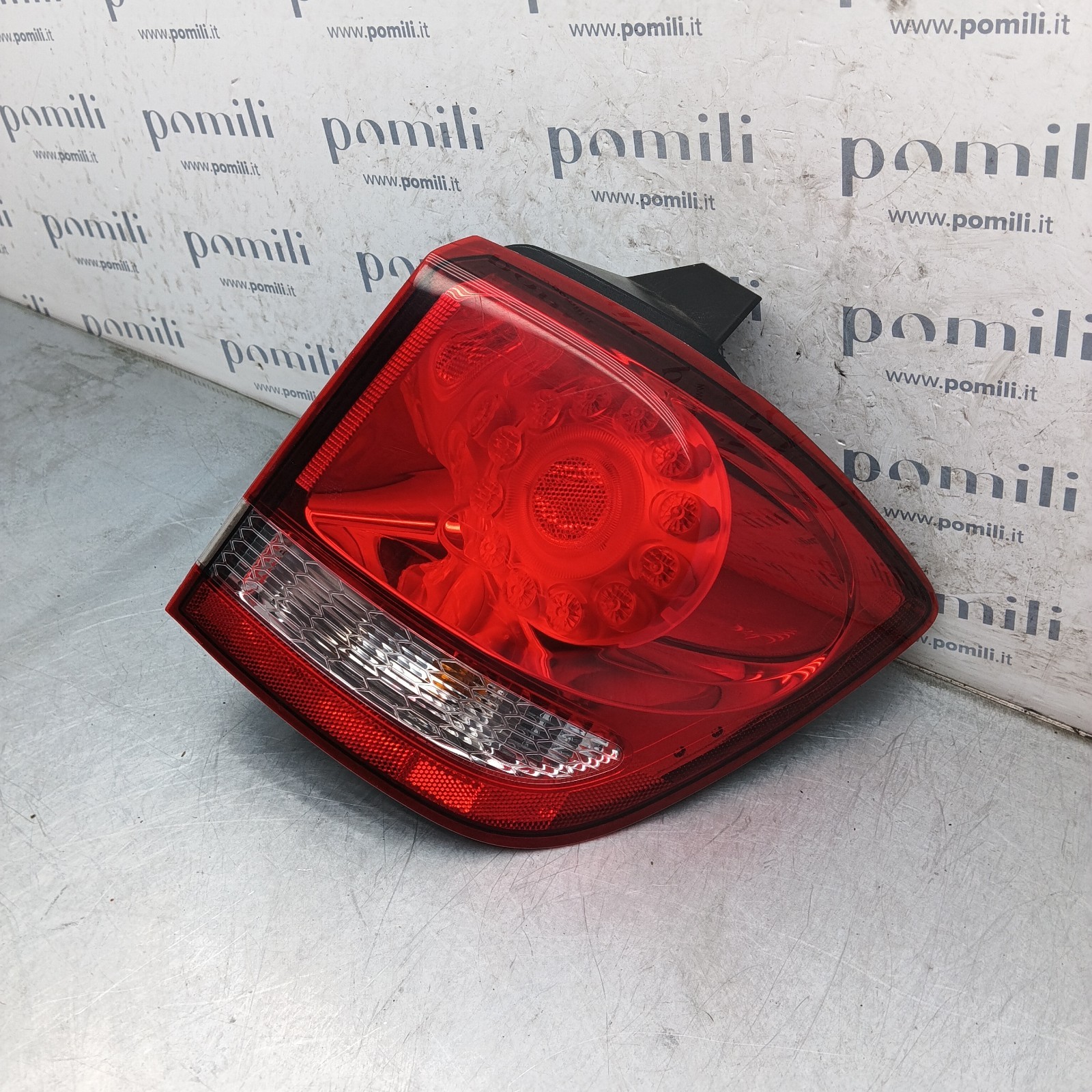 Pomili Fanaleria Fiat Freemont fanale posteriore destro usato 68078480AD