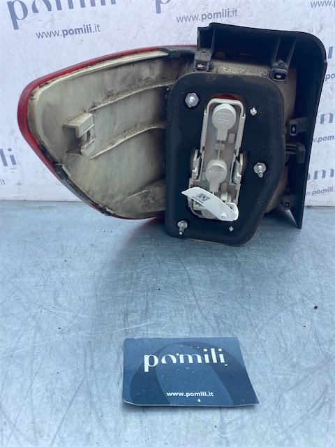 Pomili Fanaleria Mercedes-Benz Classe B T245 fanale posteriore destro