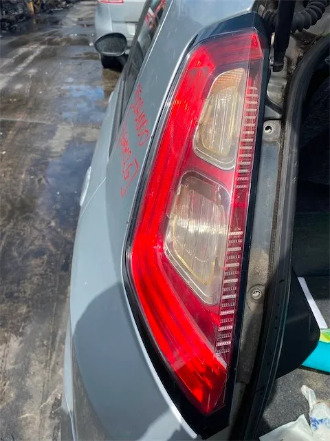 Pomili Fanaleria Fiat Punto Evo 3J fanale posteriore sinistro