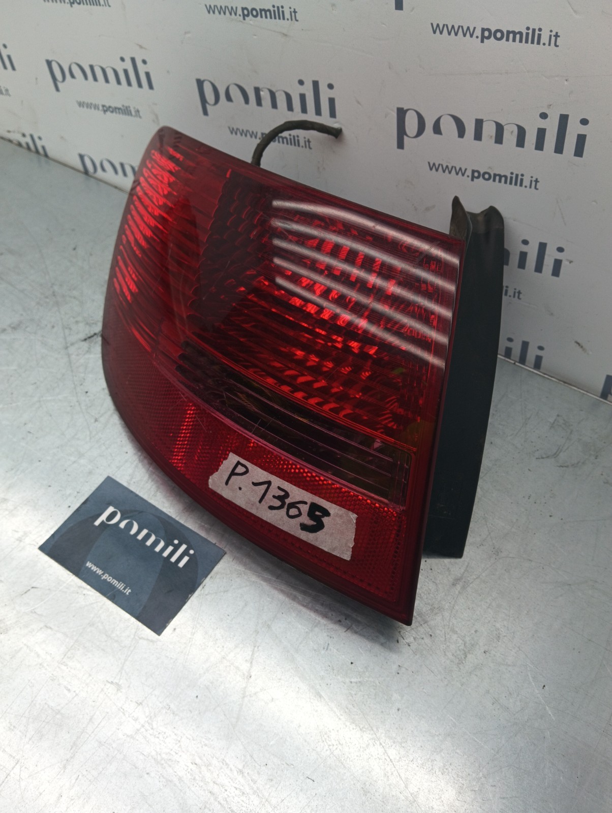 Pomili Fanaleria Fanale posteriore sinistro Audi A6 89034302 usato