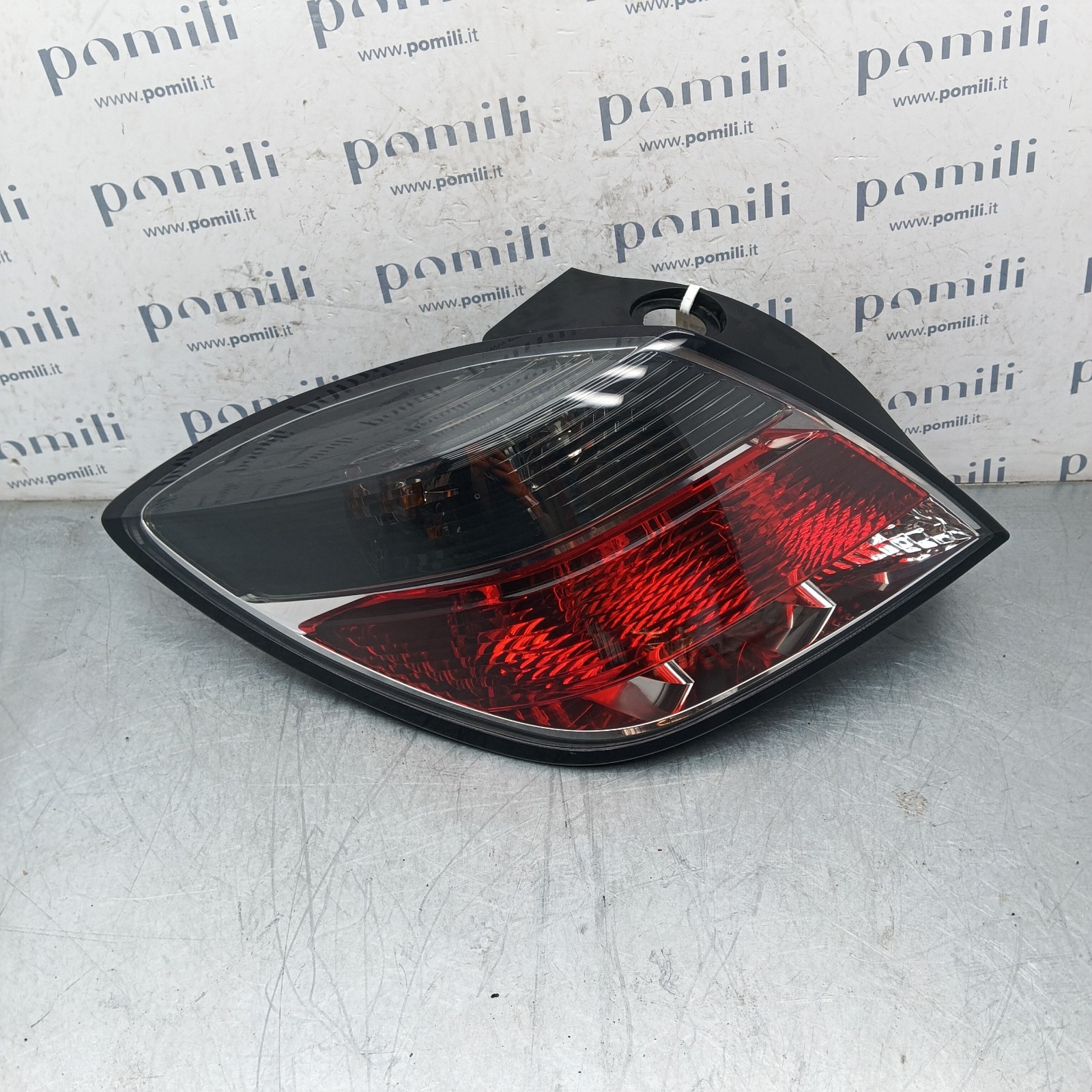 Pomili Fanaleria Opel Astra H GTC fanale posteriore sinistro usato