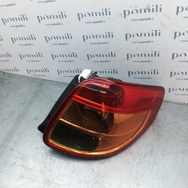 Pomili Fanaleria Fanale posteriore destro Fiat 16 220-16684 usato