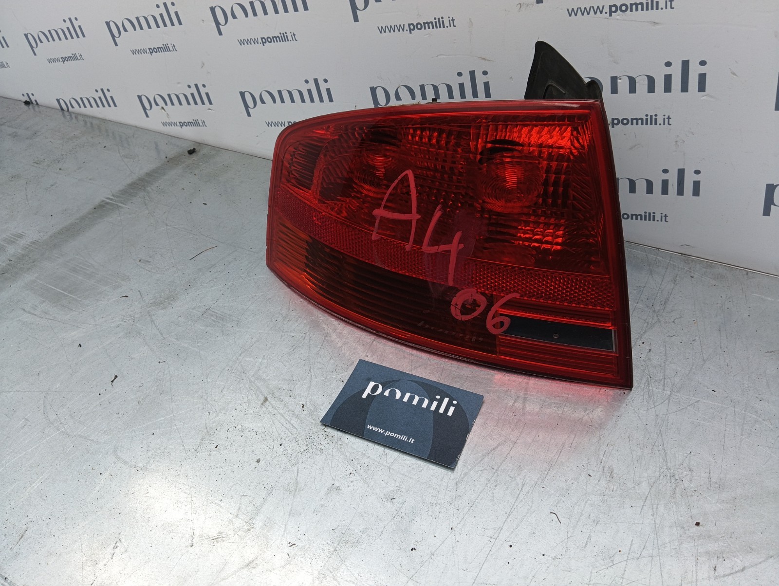 Pomili Fanaleria Fanale posteriore sinistro Audi A4 (2005-2008) 8E5945095 usato
