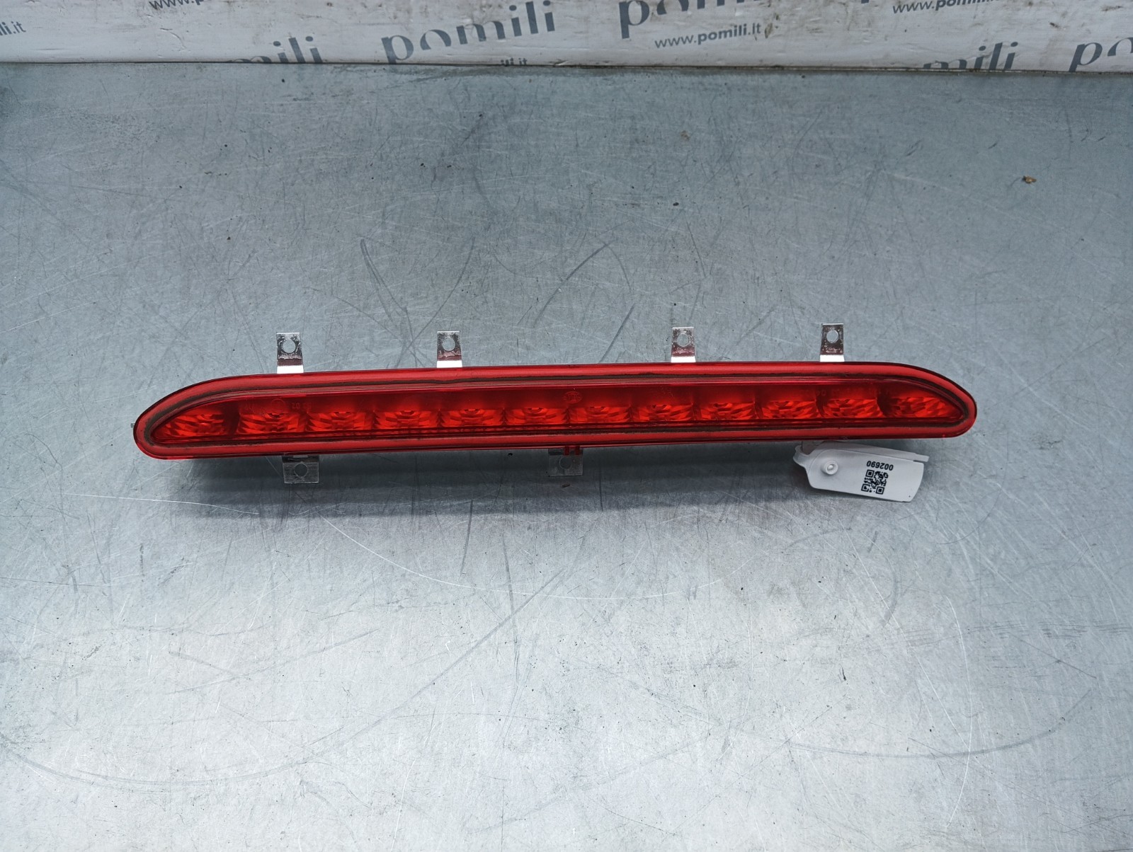 Pomili Fanaleria terzo stop Volkswagen Eos 1Q0945097A usato