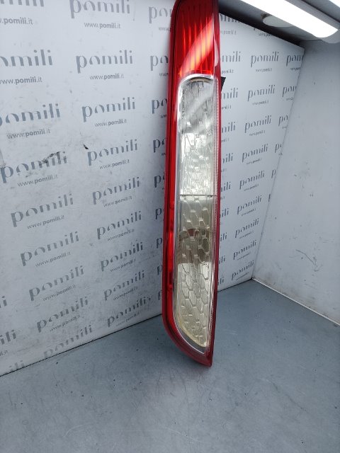 Pomili Fanaleria Ford Focus CB4 fanale posteriore sinistro