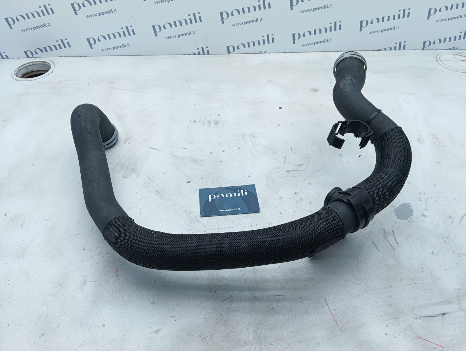 Pomili Motore e cambio con supporti Tubo radiatore GK218260BC superiore
