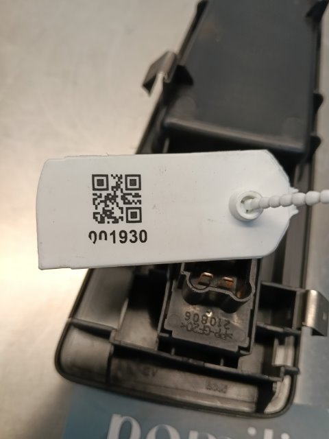 Pomili Rivestimenti interni Alzacristallo elettrico porta anteriore destro Fiat Grande Punto (2Y) (06/05>12/08<) usato