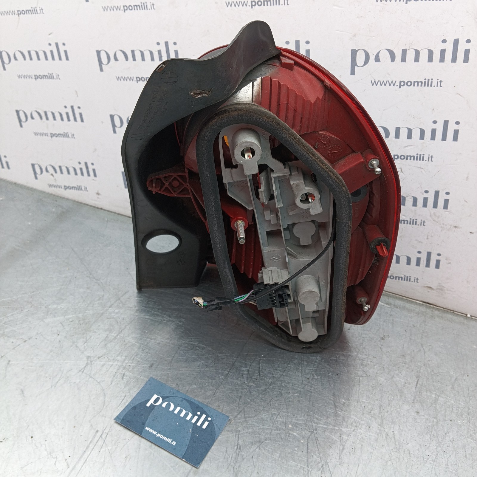 Pomili Fanaleria 8200538786 fanale posteriore sinistro usato