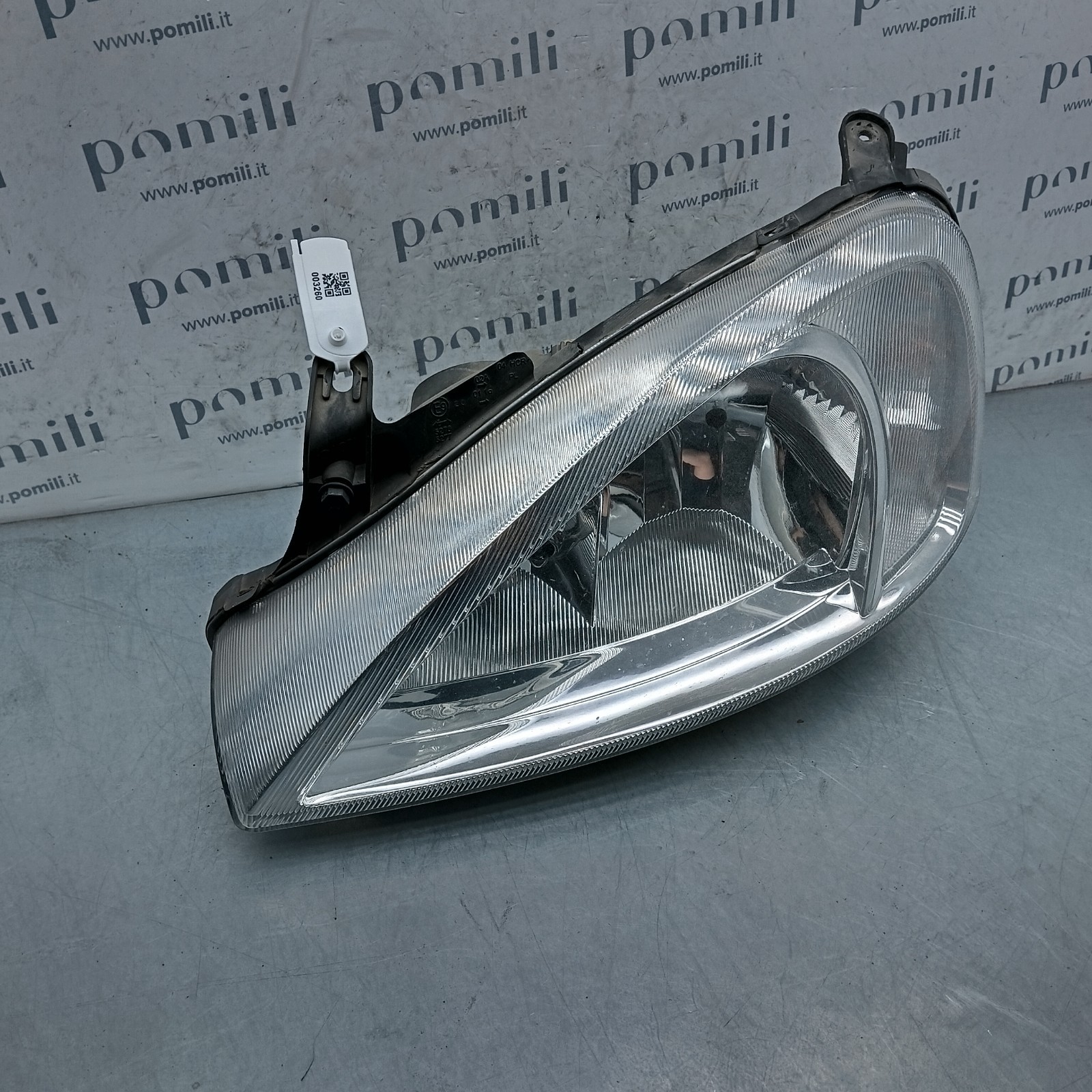 Pomili Fanaleria Faro anteriore sinistro Opel Corsa C 09114329 usato
