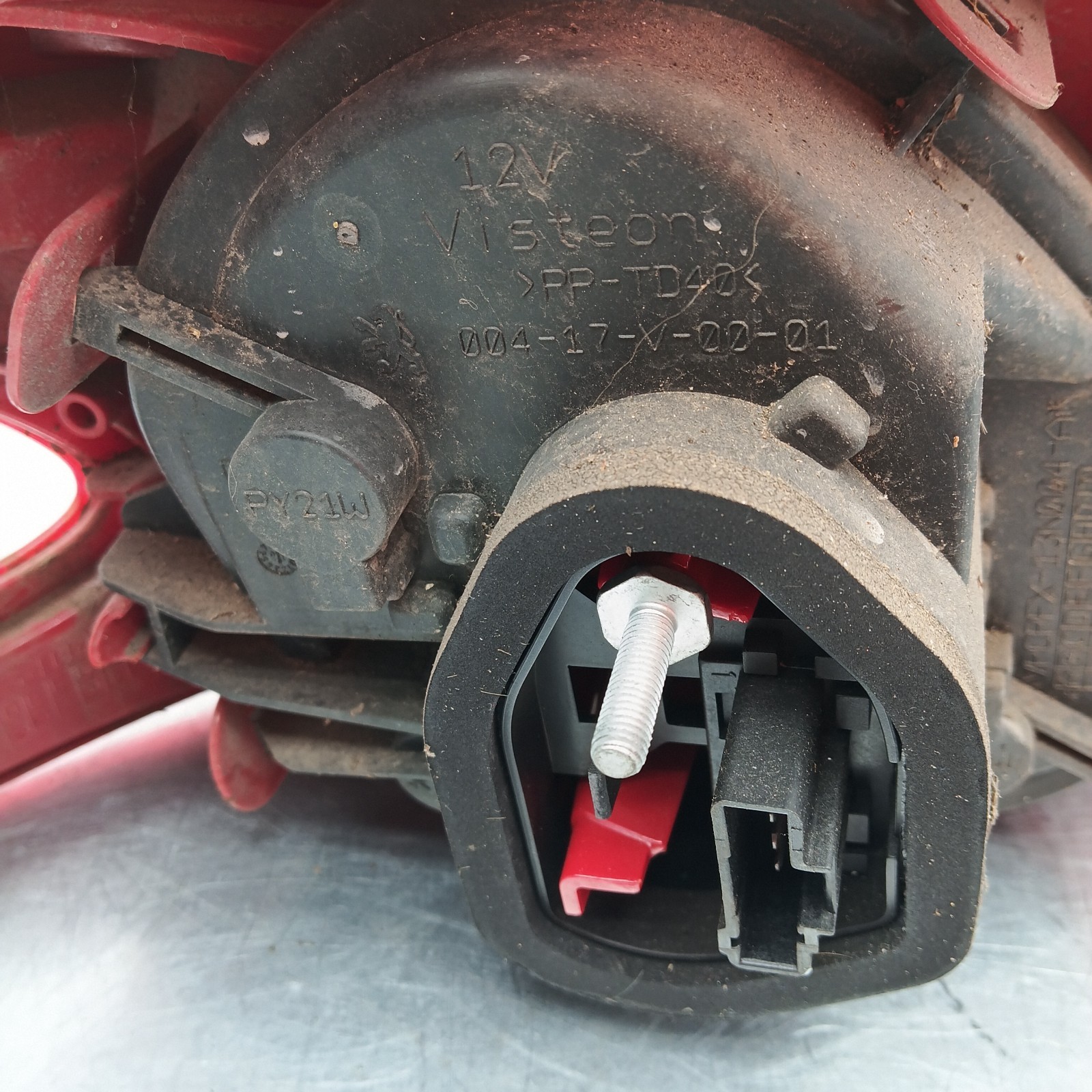 Pomili Fanaleria Peugeot 208 fanale posteriore destro usato 9672628380-03