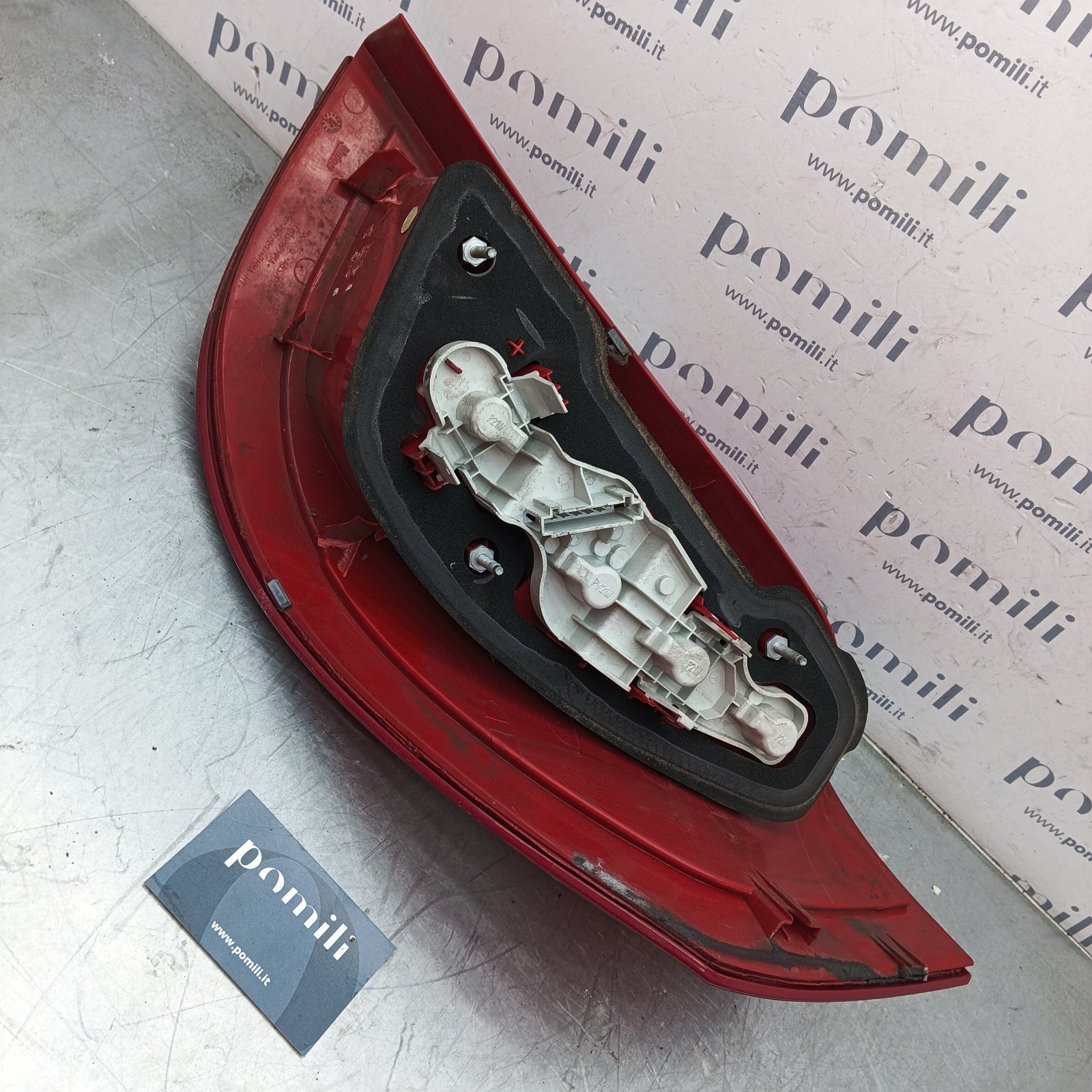Pomili Fanaleria Fanale posteriore sinistro Mercedes-Benz Classe A W169 (2004-2012) 89075861 usato