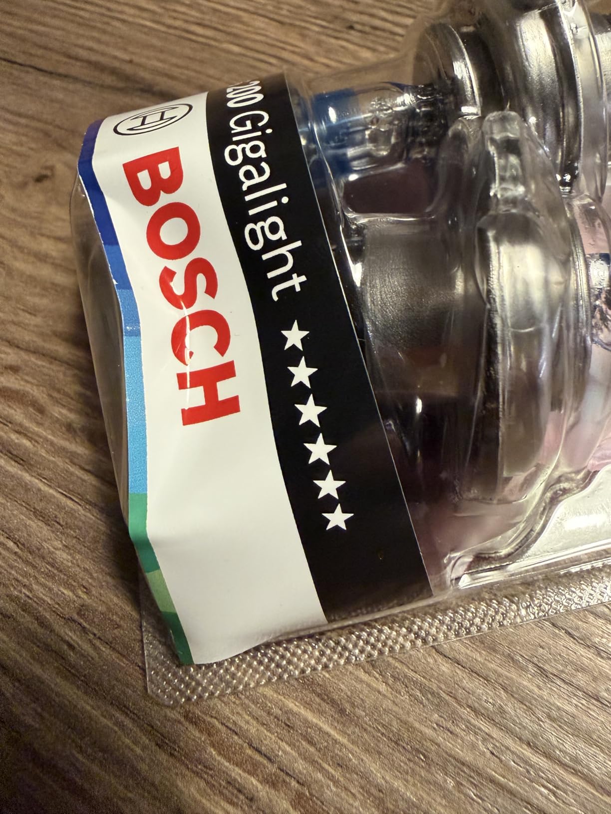 Bosch Plus 200 Gigalight 1987301435 lampadine H4 2 pezzi, luce più bianca