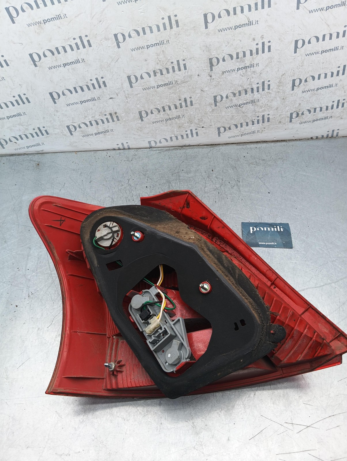 Pomili Fanaleria Toyota Yaris Serie 005638 fanale posteriore destro usato
