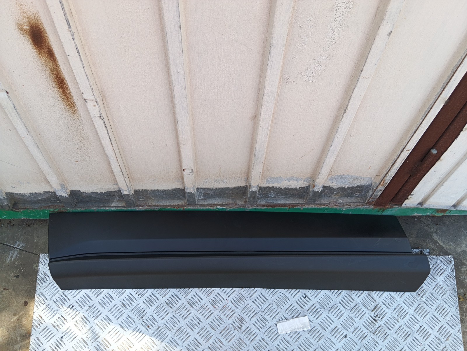 Pomili Lamierati esterni Ford Edge II modanatura portiera anteriore sinistra FT4B-R20307-DDW nuova