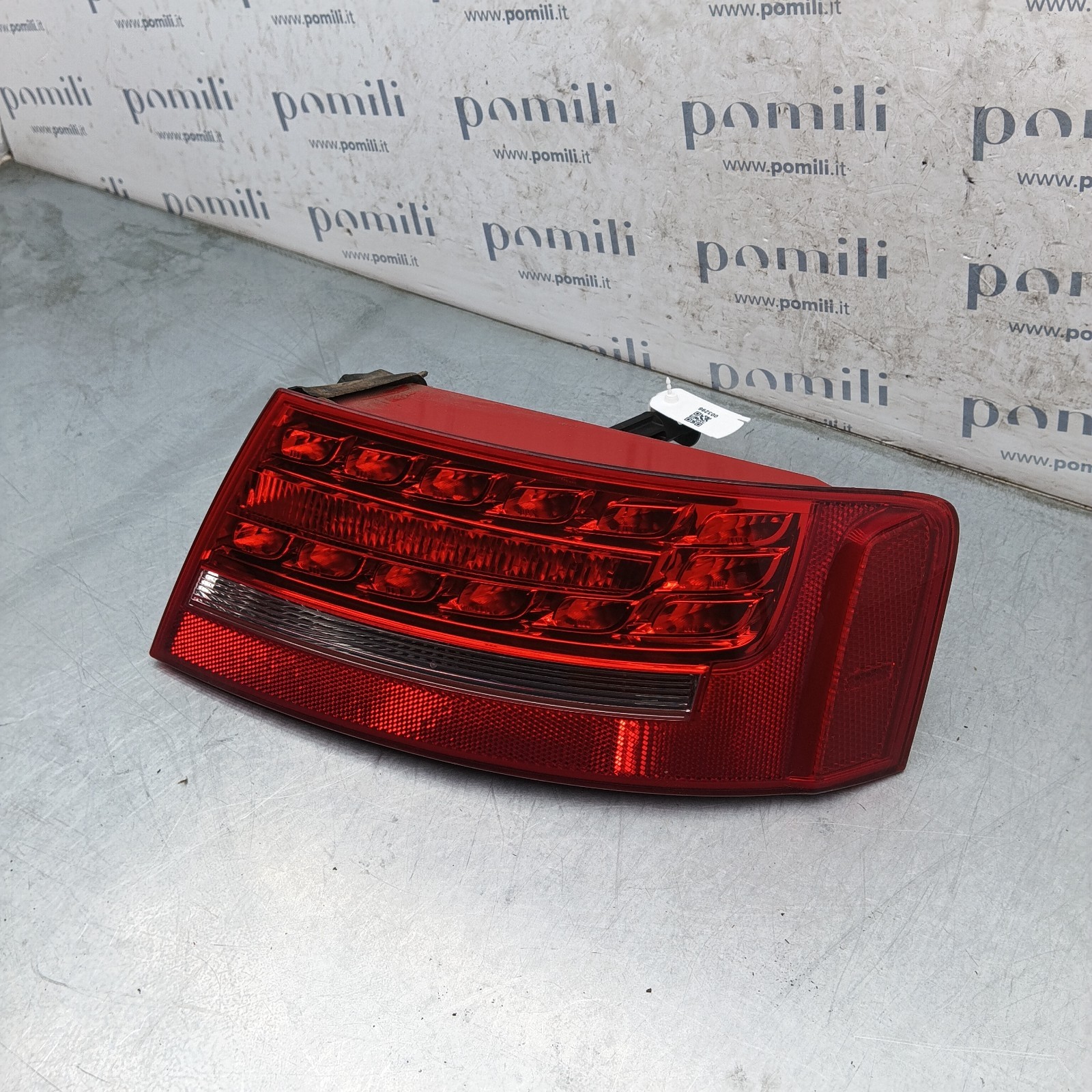 Pomili Fanaleria 8T8945096 fanale posteriore destro usato LED