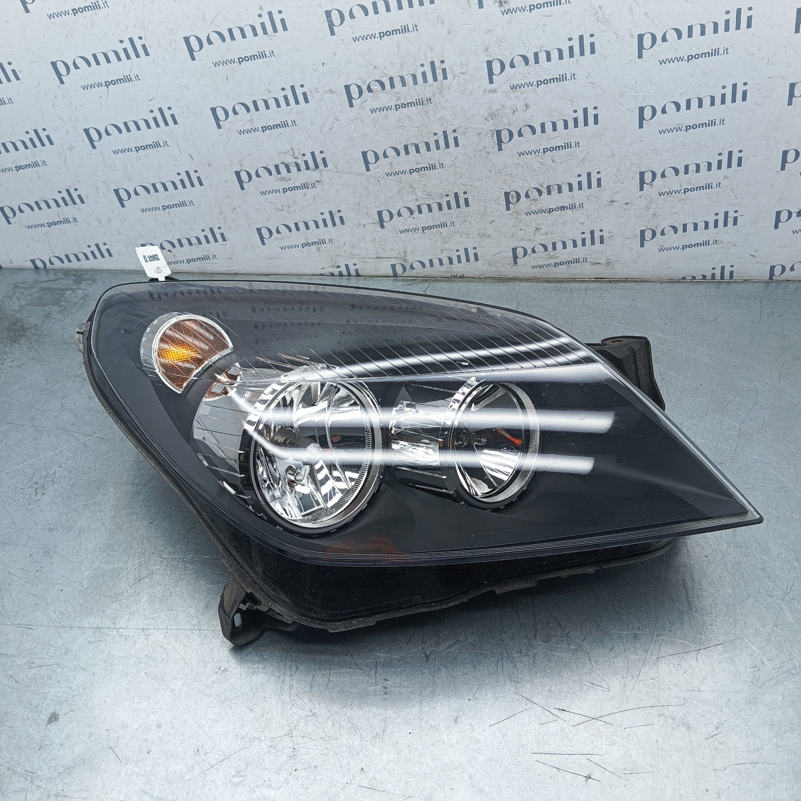 Pomili Fanaleria Opel Astra H faro anteriore destro usato OEM 24451033