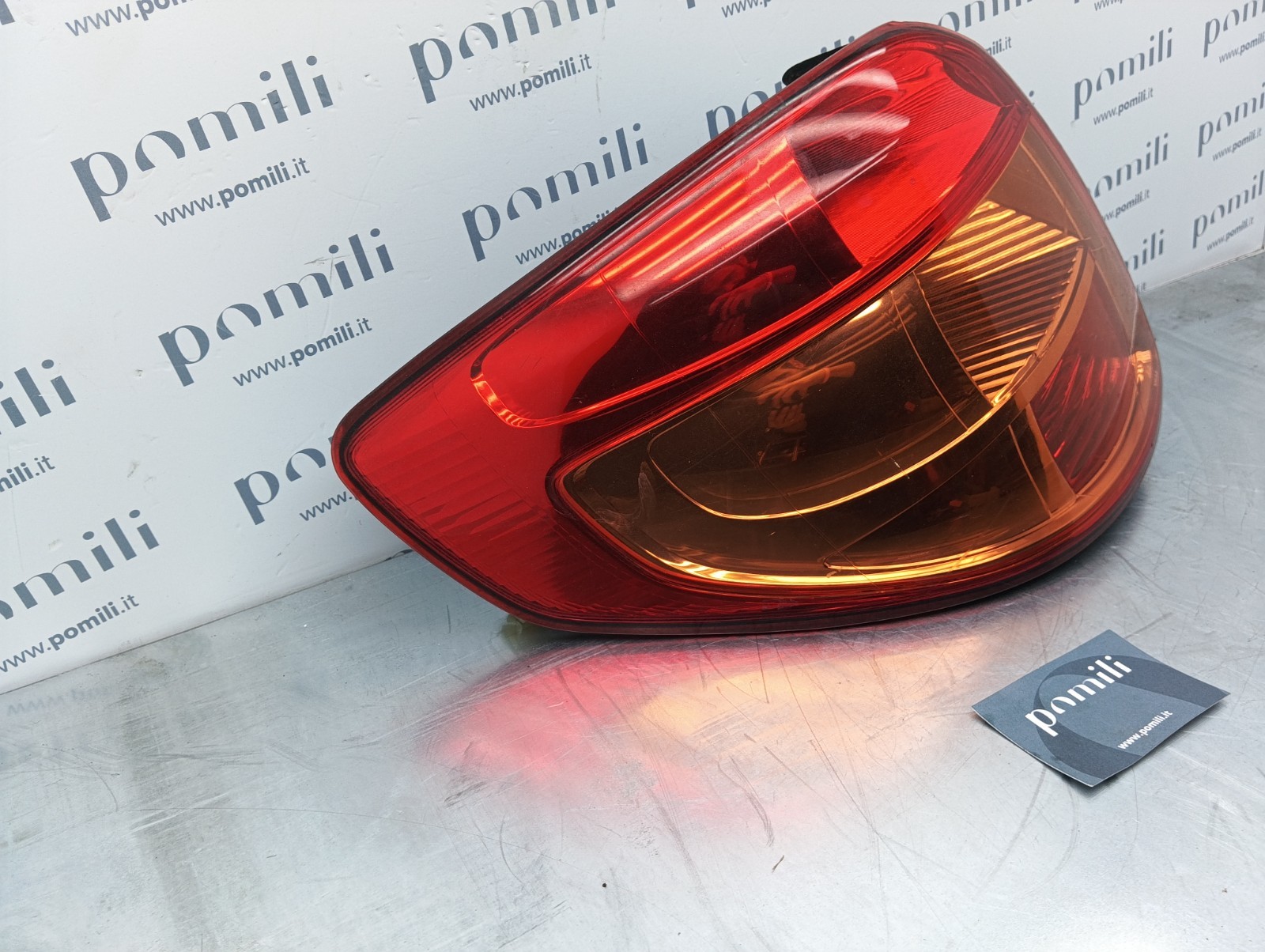 Pomili Fanaleria Fiat 16 220-16684 fanale posteriore sinistro usato