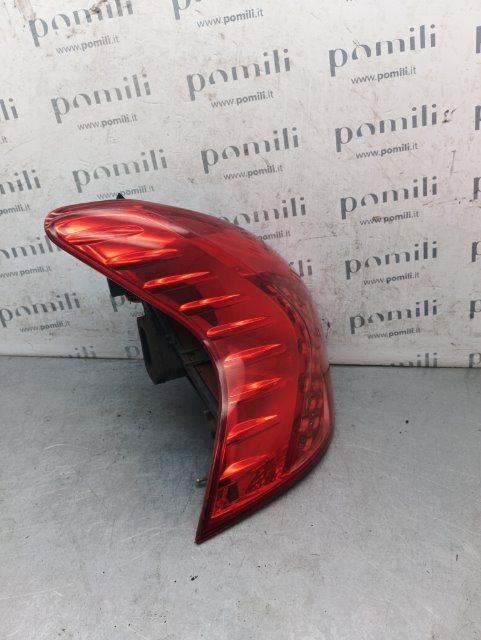 Pomili Fanaleria Peugeot 3008 fanale posteriore esterno sinistro