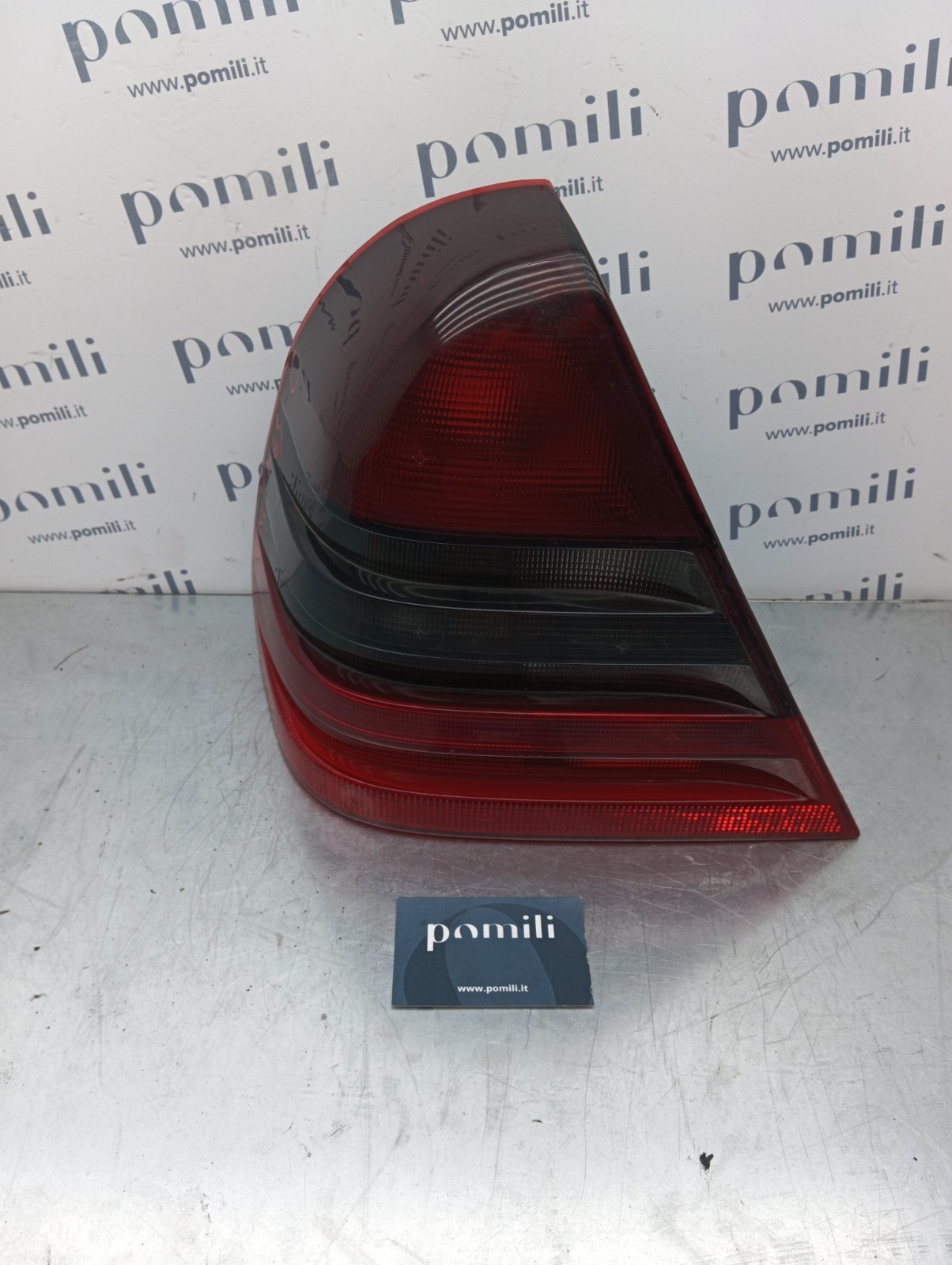 Pomili Fanaleria Mercedes-Benz Classe C W202 fanale posteriore sinistro usato