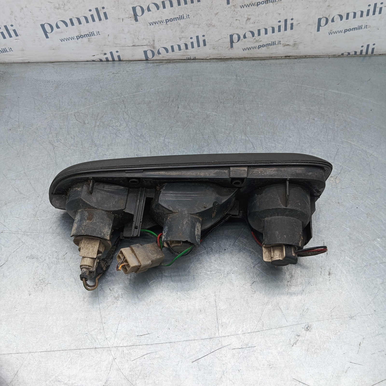 Pomili Fanaleria Fanalino posteriore basso sinistro Nissan Terrano II 265550X001 usato
