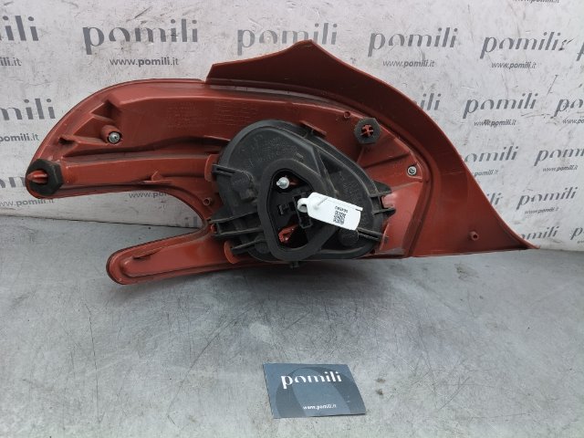 Pomili Fanaleria Fanale post. DX PEUGEOT 208 (01/12>11/15<)